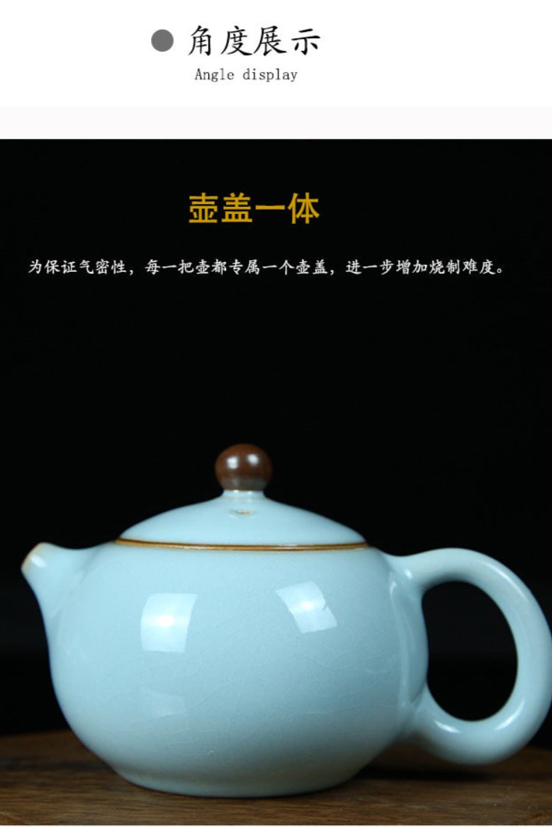 The body of the teapot is round and plump, with smooth and natural lines, just like the graceful figure of Xi Shi, showing an elegant temperament. The short, straight spout is connected to the body of the teapot in a natural and smooth way, and the water flows out smoothly and forcefully. 